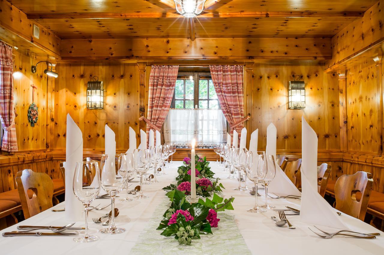 Hotel Bruecklwirt Niklasdorf Bagian luar foto