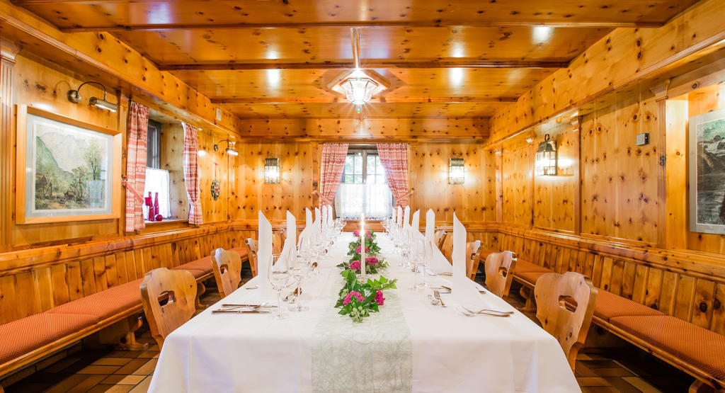 Hotel Bruecklwirt Niklasdorf Bagian luar foto
